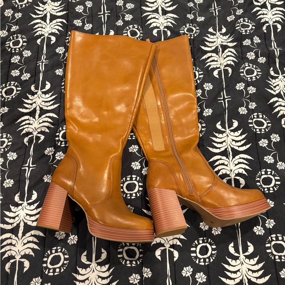 Torrid Platform Knee High Boot - Picture 3 of 8